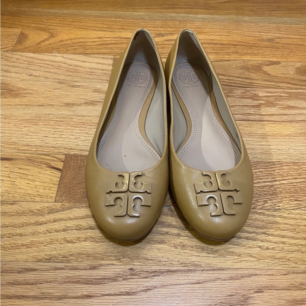 Tory Burch Tan Leather Flats